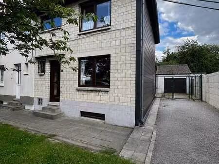 maison 3 façades avec jardin et garage