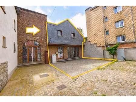 superbe maison - 2ch - elec ok - parking - terrasse - dv