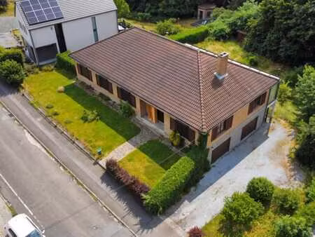 villa avec jardin et garages