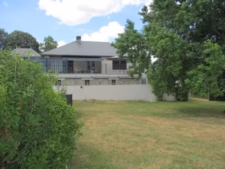 capitale du morvan - maison de qualité avec garage et beau jardin
