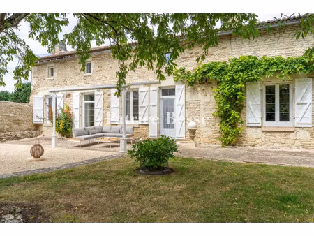 corps de ferme à vendre à châtellerault