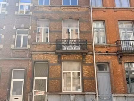 top localisation  maison à rénover haut de st gilles