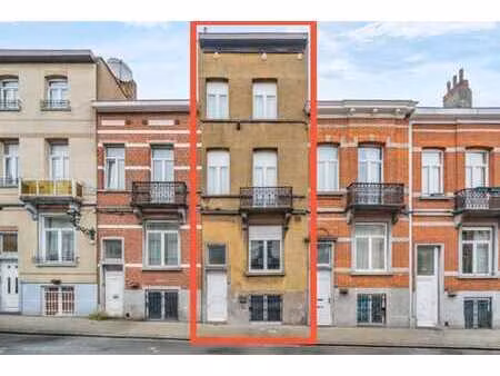 grande maison 4 chambres avec cour et terrasse