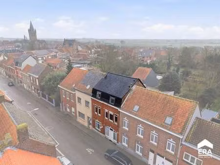 maison de caractère au centre de nieuwkerke