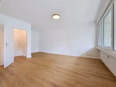 superbe studio entièrement rénové à louer