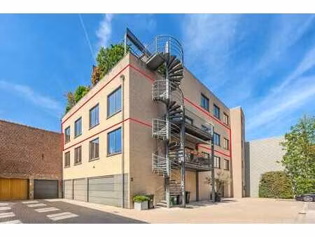 appartement loft exclusif (300 m²) avec garage à ypres