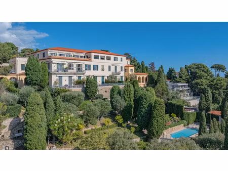 appartement de luxe à vendre dans le quartier village-cros de caste-coupiere-mont gros