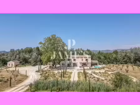 vente maison 7 pièces 210 m² à maussane-les-alpilles (13520)  1 450 000 €