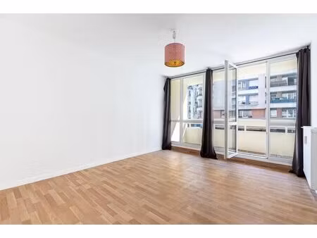 appartement studio de 33 m² à aubervilliers