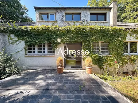 vente villa 8 pièces 215 m² à chambray-les-tours (37170)  675 000 €