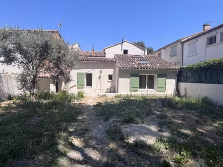 à louer charmante maison t3 avec jardin privatif