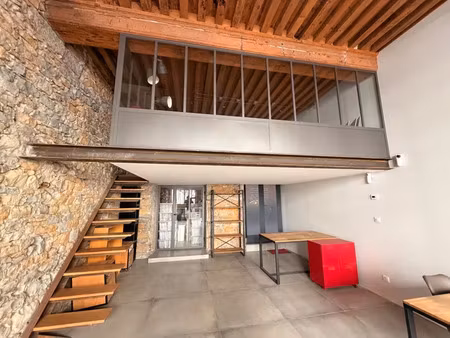 location commerce 74 m² à lyon 2 (69002)