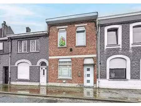 maison 2 chambres avec jardin. libre le 1er septembre 2026 (