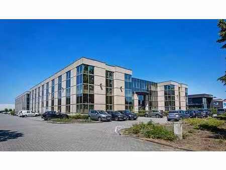 bureaux à louer dans intercity business park