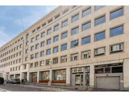 bureau en main de 295 m²