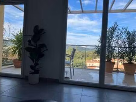 location appartement 3 pièces meublé à cogolin (83310) : à louer 3 pièces meublé / 70m² co
