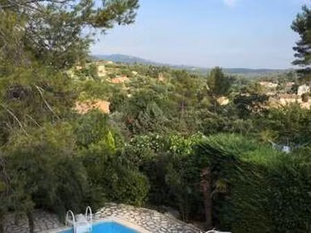 location maison à figanières (83830) : à louer / 127m² figanières