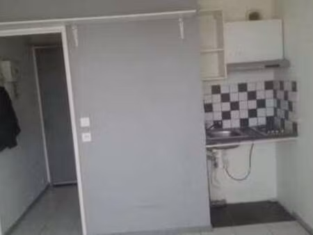 location appartement t1 à melun (77000) : à louer t1 / 15m² melun