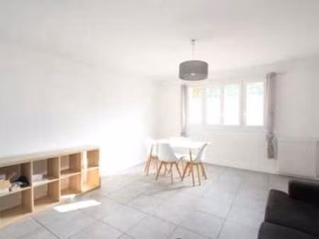 location appartement 3 pièces meublé à montpellier (34000) : à louer 3 pièces meublé / 67m