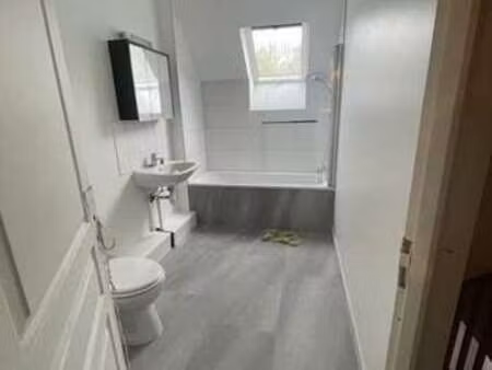 location maison à beauval (80630) : à louer / 85m² beauval