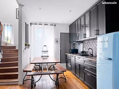 duplex de caractère 83m² - hyper centre-ville fontainebleau