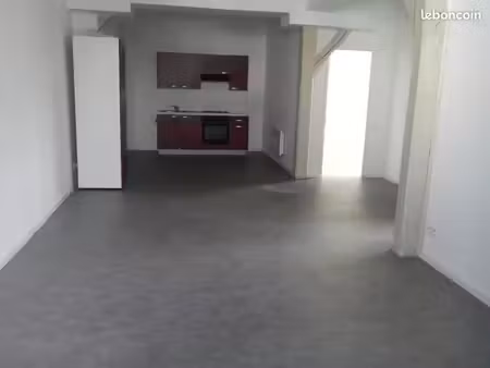 appartement t3 à louer (b)– 1 place de la marne  couhé