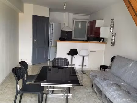 duplex entre intermarché et le lycee curie