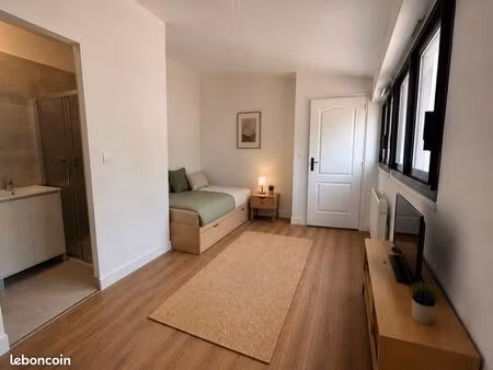 chambre meublee