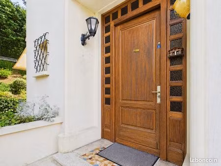 maison huit chambres