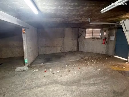 à louer box couvert à valence