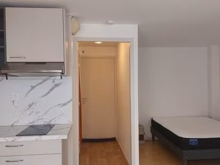 studio 27 m2 en partie meublé