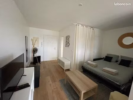 studio 1 pièce 31 m²