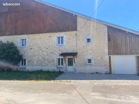 t4 entièrement rénové  130m2