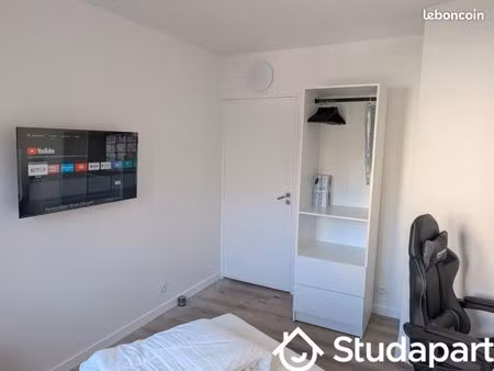 chambre 1 pièce 11 m²