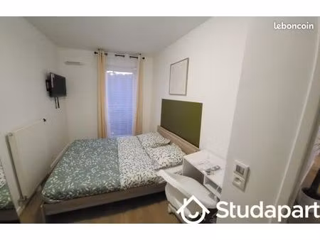 chambre 1 pièce 9 m²