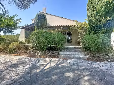 sur les hauteurs d'aramon maison indivduelle t6 165m ² sur 886 m²