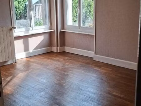 location appartement non meublé en plein coeur de charmes