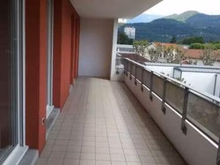 location appartement 3 pièces à saint-martin-d'hères (38400) : à louer 3 pièces / 68m² sai