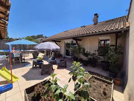 maison de ville 150 m2 avec piscine grand garage