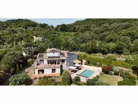 maison contemporaine avec piscine et jardin montclar (11)
