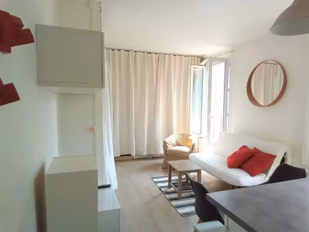 location appartement 1 pièces 26 m2 à ivry-sur-seine