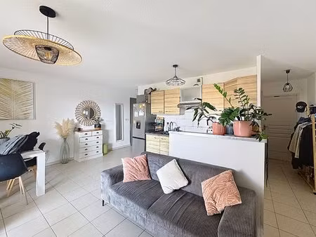appartement 3 pièces avec terrasse puget sur argens .