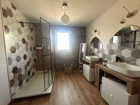 location maison 4 pièces 86 m² à la brède (33650)