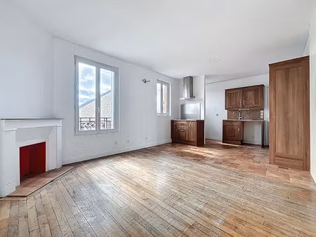 nanterre - appartement familial rénové de 4 pièces  72 m²