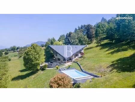maison architecte meyrieux trouet avec piscine