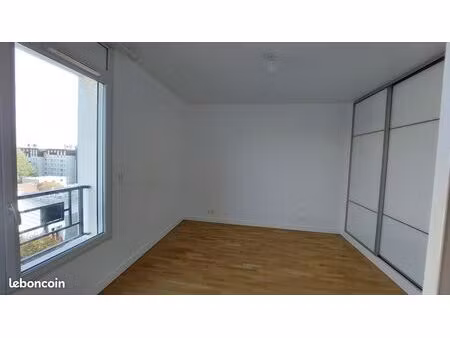 2 pièces 48m2 avec balcon + cave + parking dans résidence arborée récente