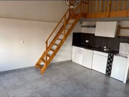 loue studio avec mezzanine en plein centre de grezieu la varenne