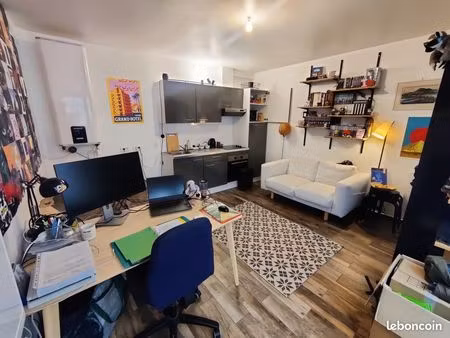 sous-location étudiante 1an 19m²