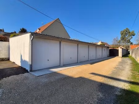 box de stockage / garage