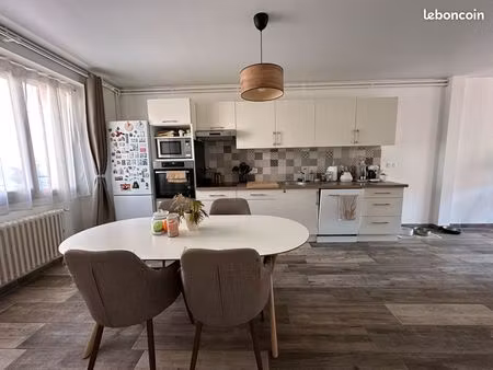 très belle maison rénovée à notre dame de l’osier